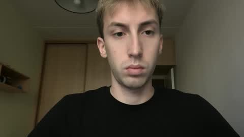 Snapshot of ekeremarten chatting on 11.04.25 ekeremarten online show from 11.04.25