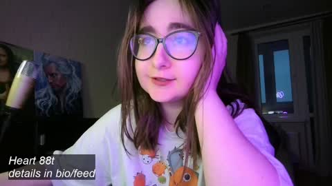 If you like it when I meow give me a thumbs up online show from 02.08.25