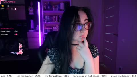 Snapshot of el_sweety chatting on 06.23.26 If you like it when I meow give me a thumbs up online show from 06.23.26