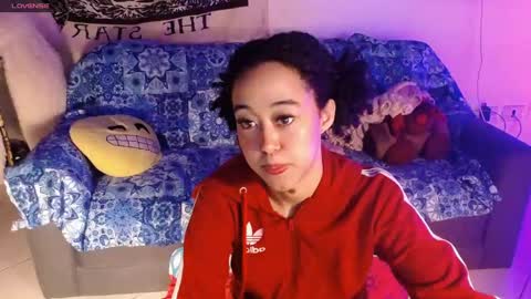 Ela  Help me reach 100 thumbs up online show from 02.14.25