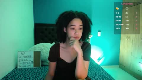 Ela  Help me reach 100 thumbs up online show from 09.16.25