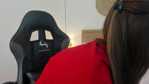 E L A I A online show from 03.25.26