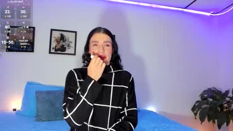 Snapshot of elaia_franc chatting on 12.22.25 Elaia franco online show from 12.22.25