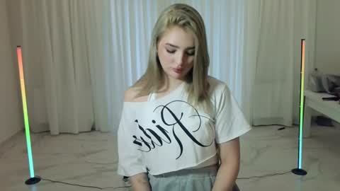 Ela online show from 03.30.26