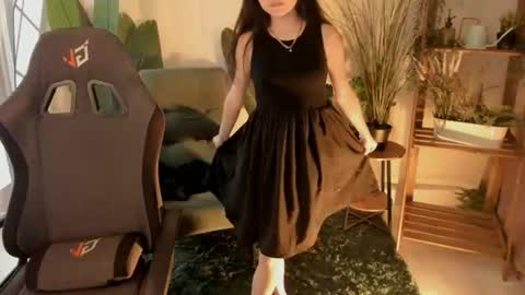 Snapshot of elainebeness chatting on 07.14.26 Your sweet girl online show from 07.14.26