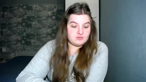 Elanis online show from 01.17.25