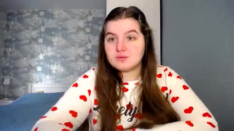 Elanis online show from 02.04.25