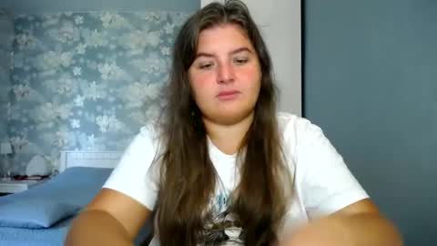 Elanis online show from 09.19.25