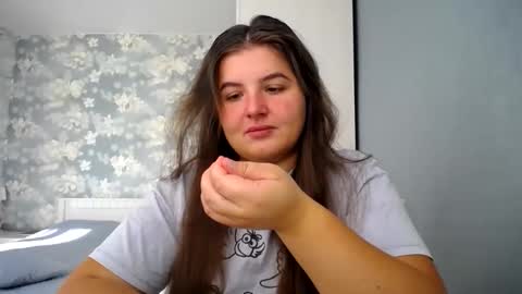 Elanis online show from 10.08.25