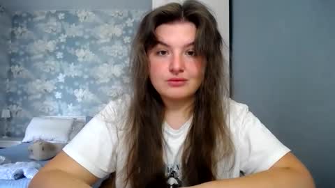 Elanis online show from 04.13.26