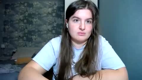 Elanis online show from 04.18.26