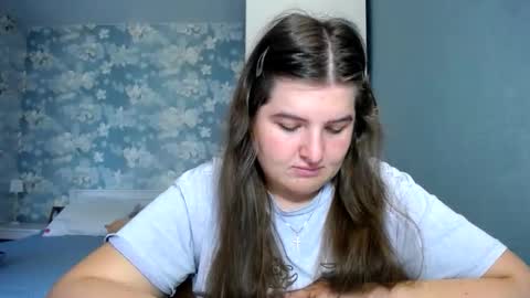 Elanis online show from 04.23.26