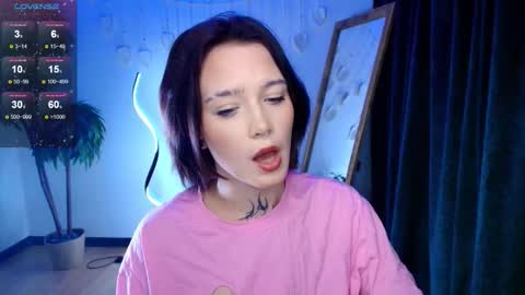 elastikiss online show from 10.18.25