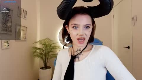 elastikiss online show from 10.28.25