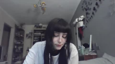 Snapshot of elaynetanton chatting on 06.22.26 Lia online show from 06.22.26