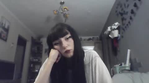 Snapshot of elaynetanton chatting on 07.19.26 Lia online show from 07.19.26