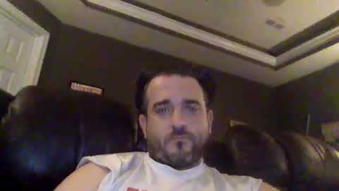 Snapshot of elblueprince chatting on 10.19.25 elblueprince online show from 10.19.25