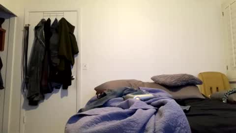 Snapshot of elckdog chatting on 10.30.25 elckdog online show from 10.30.25