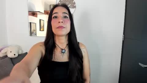 Snapshot of electra_hunt chatting on 06.16.26 Electra- Please help me reach 100 likes online show from 06.16.26