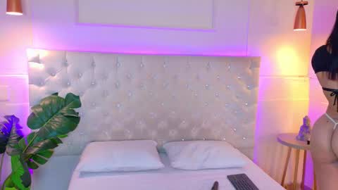 ELECTRA  online show from 10.22.25