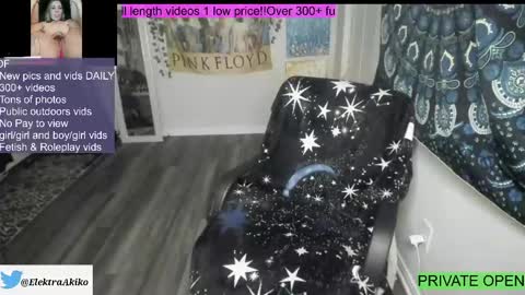 Snapshot of elektraexotic chatting on 04.08.26 Elektra online show from 04.08.26