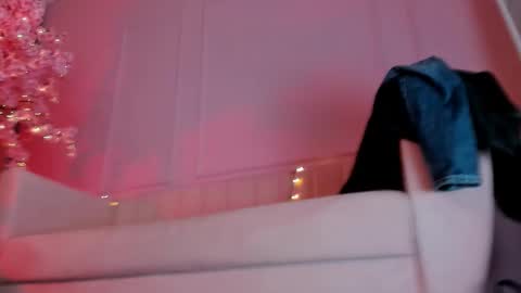 love 3d online show from 02.08.25