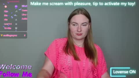 Snapshot of elena_maeer chatting on 07.15.26 Elena online show from 07.15.26