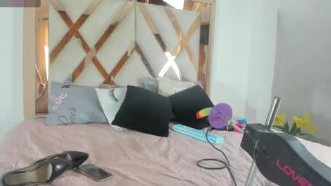 Elena online show from 02.28.26