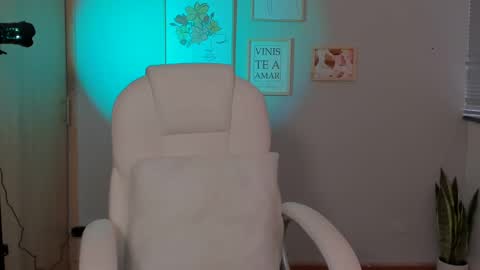 Elena online show from 01.05.25