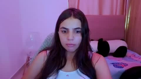 Snapshot of elenna_hotx chatting on 06.23.26 agnes online show from 06.23.26