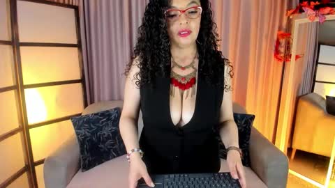 Eleonor online show from 11.24.25