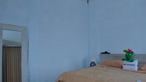 Eleonora online show from 01.10.25