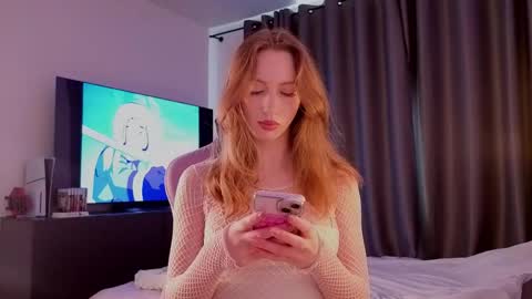 Snapshot of elfiecollins chatting on 04.21.26 Elfie online show from 04.21.26