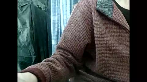 elfyonee online show from 01.10.25