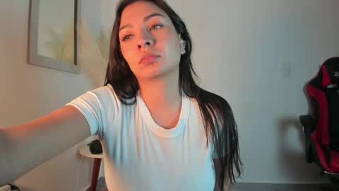 Snapshot of eli_hot5 chatting on 01.08.25 Elizabeth online show from 01.08.25