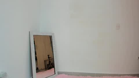 Snapshot of eli_hot5 chatting on 03.10.25 Elizabeth online show from 03.10.25