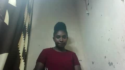 Snapshot of eliannee chatting on 12.15.25 eliannee online show from 12.15.25