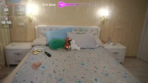 Snapshot of eliarose chatting on 04.15.26 Luna online show from 04.15.26
