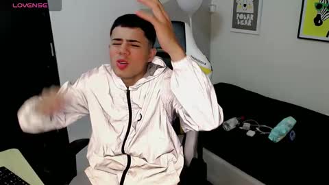 Snapshot of elii_797 chatting on 09.20.25 bby-santy online show from 09.20.25