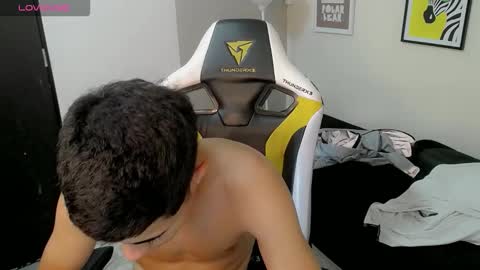 Snapshot of elii_797 chatting on 10.02.25 bby-santy online show from 10.02.25