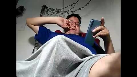 Snapshot of elimposstor chatting on 12.02.24 elimposstor online show from 12.02.24