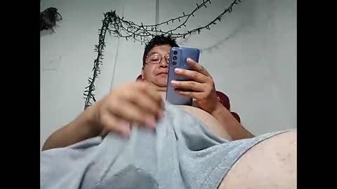 Snapshot of elimposstor chatting on 12.03.24 elimposstor online show from 12.03.24