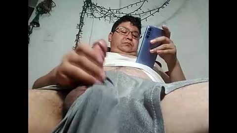 Snapshot of elimposstor chatting on 12.11.24 elimposstor online show from 12.11.24