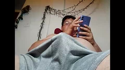 Snapshot of elimposstor chatting on 12.14.24 elimposstor online show from 12.14.24