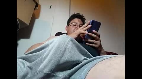 Snapshot of elimposstor chatting on 12.17.24 elimposstor online show from 12.17.24