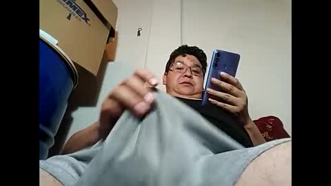 Snapshot of elimposstor chatting on 12.22.24 elimposstor online show from 12.22.24