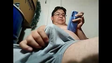 Snapshot of elimposstor chatting on 12.31.24 elimposstor online show from 12.31.24