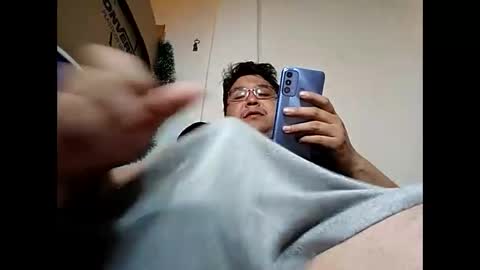 Snapshot of elimposstor chatting on 01.06.25 elimposstor online show from 01.06.25