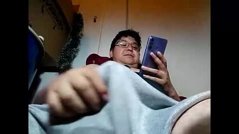 Snapshot of elimposstor chatting on 01.12.25 elimposstor online show from 01.12.25