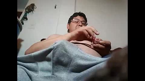 Snapshot of elimposstor chatting on 01.14.25 elimposstor online show from 01.14.25